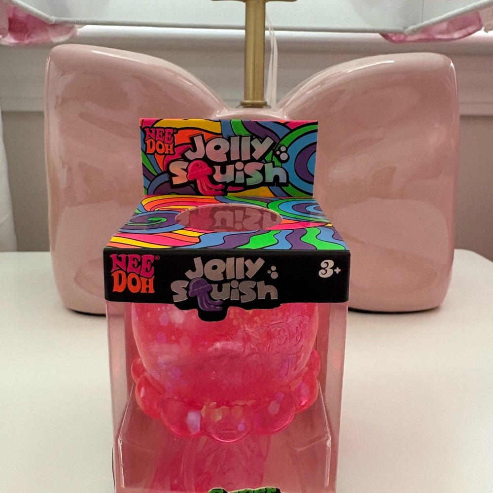 Needoh Jelly Squish Super Squish Toy - Pink - Picture 3 of 6